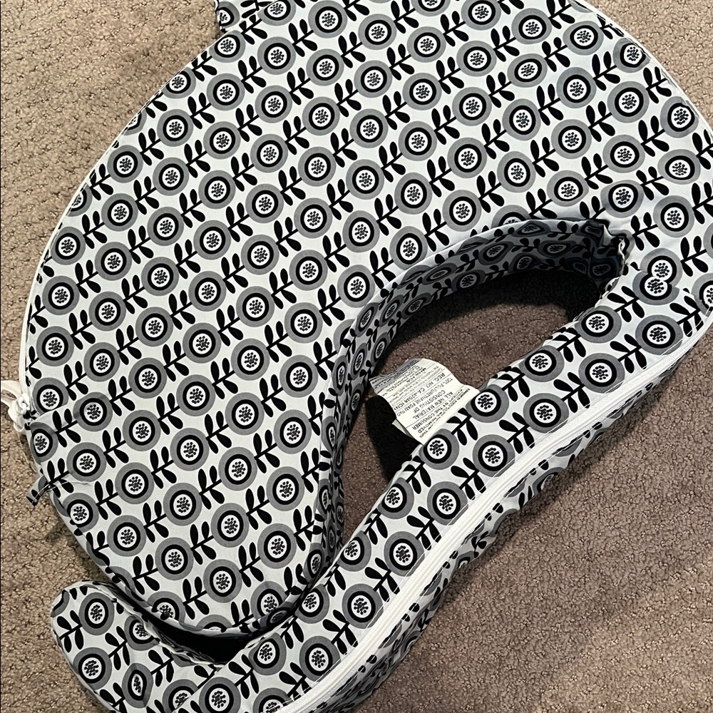 Patterned Nursing Pillow